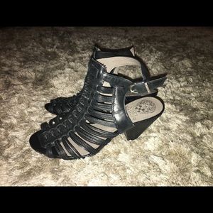 Vince Camuto black leather strap sandals